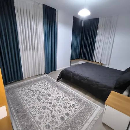 アパート Deasapartments 2 ティラナ
